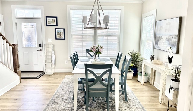 4BR, 3.5 Bath Luxury Villa in Lewes, DE - 1 mile to Lewes, 2 miles to Beach!