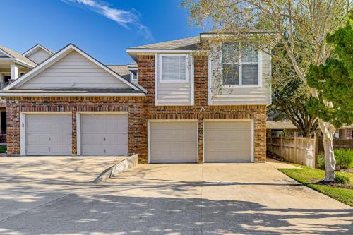 6 Mi to Texas A&M: Home w/Fenced-In Yard