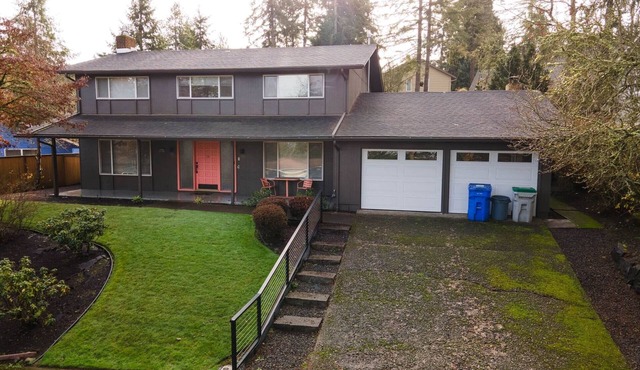 6BR-Spacious-Bright-Modern
