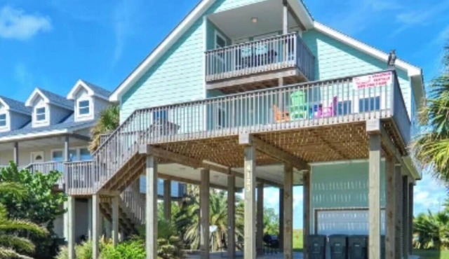 A View to Remember Spacious 3-bedroom house in a serene location with AC