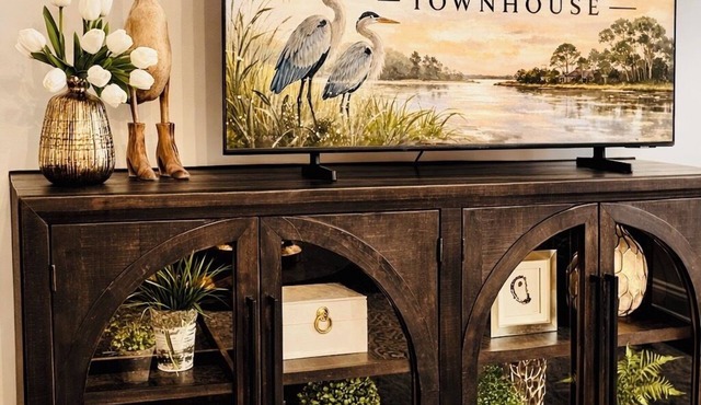Absolutely Stunning - Two Herons Townhouse by Louisiana Tech.