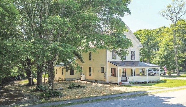 Amazing 2-bdrm apartment in quintessential coastal Friendship, Maine - 1st floor