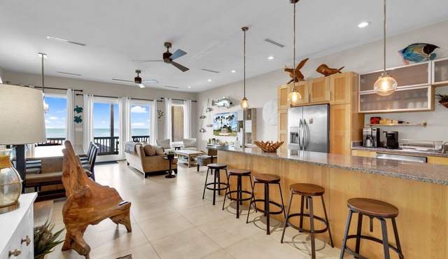 Amazing 6 Bedroom Condo Right on the Bay with Private Dock!