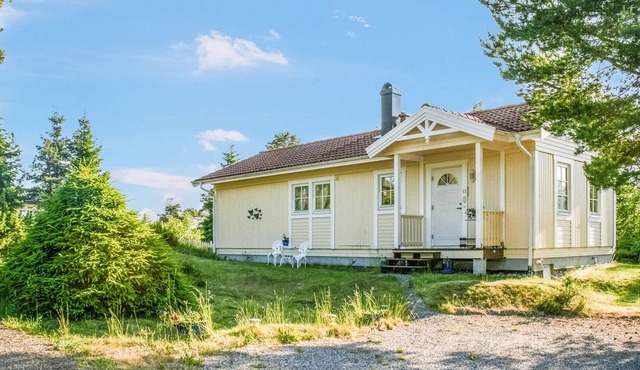 Amazing home in Drøbak with kitchen