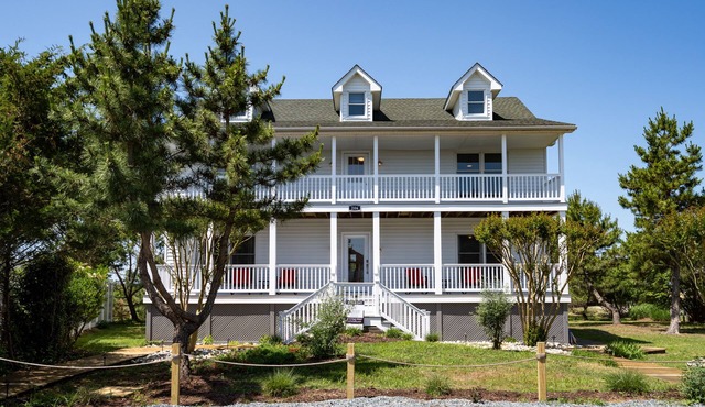 Amazing location and layout for vacation fun! 206 Massachusetts