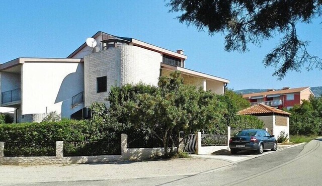 Apartment in Jadranovo with balcony