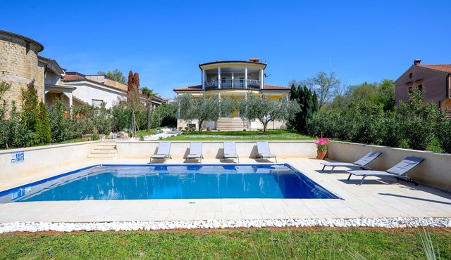 Apartment Muha II with pool in Porec, Istria