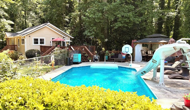 Atlanta Pool Home Near Airport, Near Airport 8 guests Max