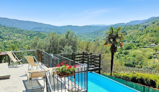 Authentic traditional Italy! Mountain views, own pool, WIFI, village
