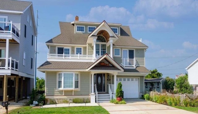 Avalon Manor Coastal Gem