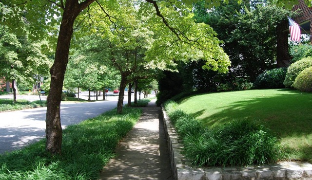 B1bj Great Value Serviced Condo in Quiet Neighborhood