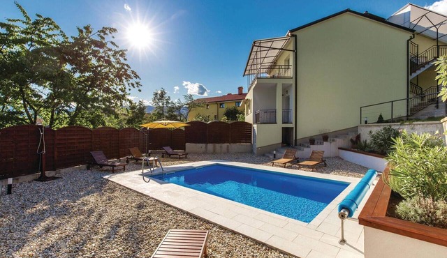 Beach front apartment in Matulji