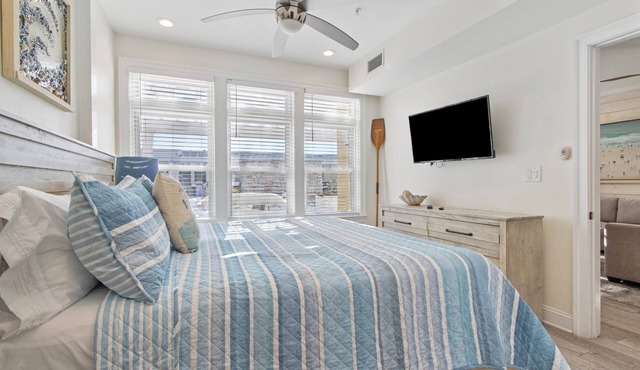 Beautiful 2 Bedroom Penthouse at the Residences