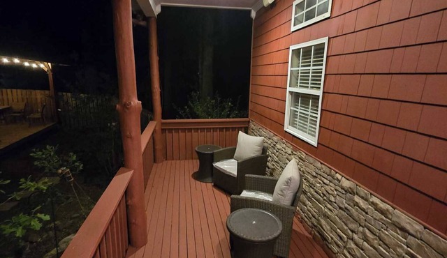Beautiful 3-bedroom bed & breakfast in enjoyable Covington with AC