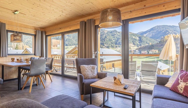 Beautiful apartment in villa for 8 people with WIFI, TV, terrace, panoramic view and parking