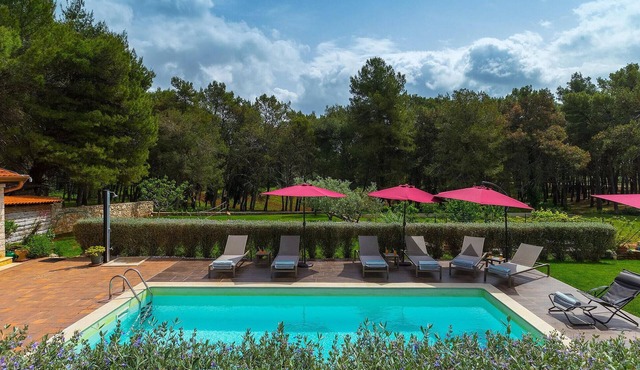 Beautiful home in Porec