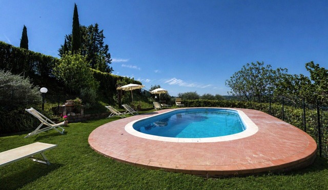 Beautiful private villa for 10 guests with A/C, WIFI, private pool and TV