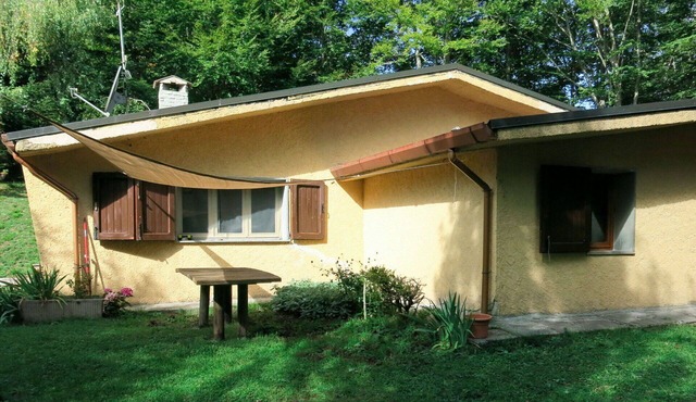 Beautiful private villa for 6 guests with WIFI, TV, patio and pets allowed