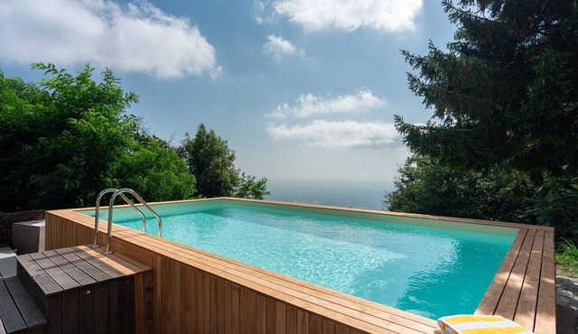 Beautiful private villa with private pool, WIFI, TV, patio and panoramic view, close to Pisa
