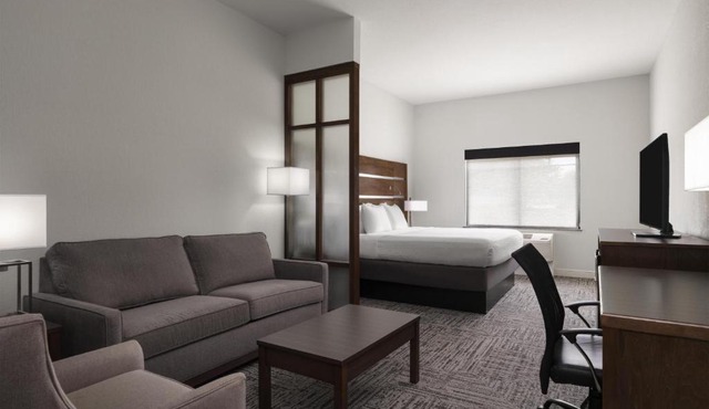 Best Western Plus College Station Inn & Suites
