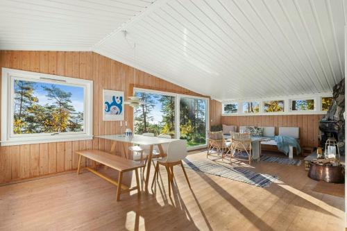 Cabin In The Front Row By The Fjord In Hurum