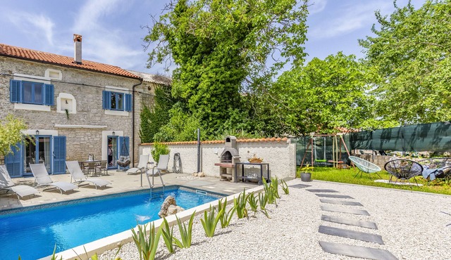 Casa Leona Istriana, stylishly renovated stone house with historical charm