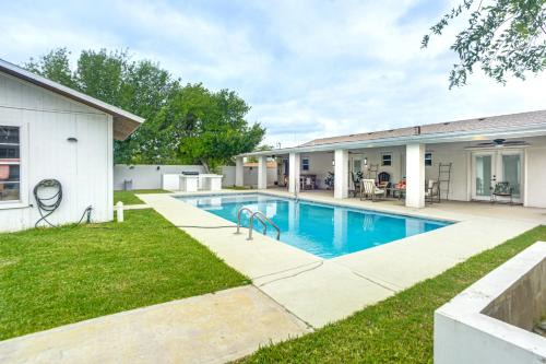 Centrally Located Eagle Pass Home w/Pool!