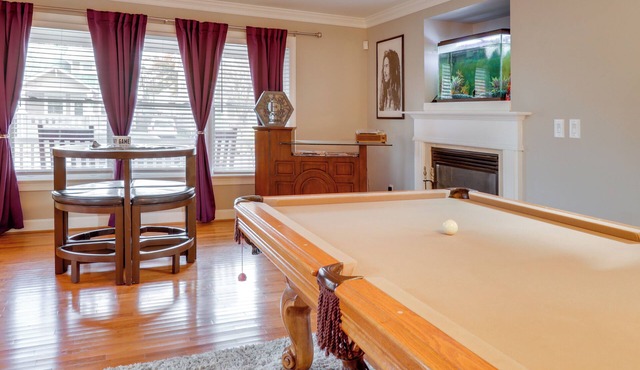 Centrally Located Hampton Roads Home w/Game Room!