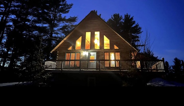 Chalet Log Home in the heart of Maine recreation in Brownville.
