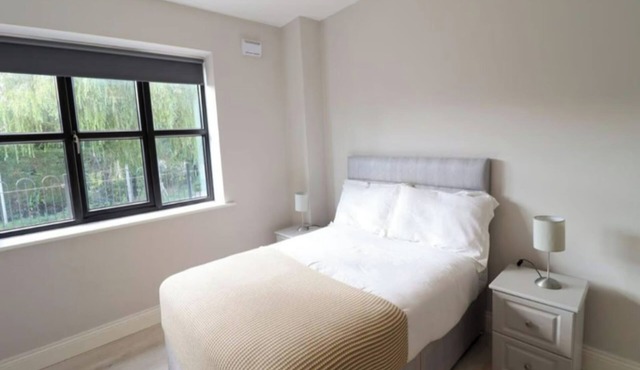 Charming 2-Bed Apartment in Dublin's Countryside