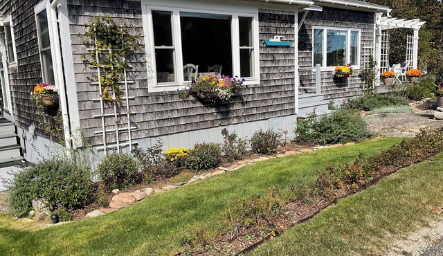 Charming 3-bedroom cottage on Pigeon Hill Peninsula withWiFi.n