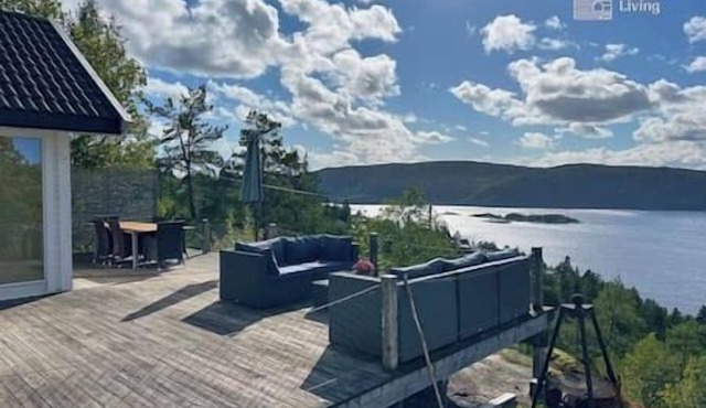Charming Drøbak cabin: breathtaking fjord views