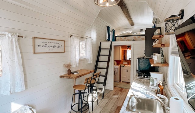 Charming Tiny House in Stevens Point in Stevens Point