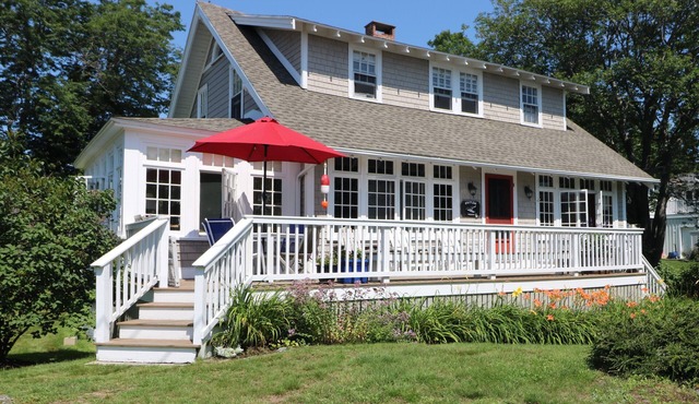 Classic Beach Cottage - 6/27-7/3 - HUGE DISCOUNT - 3,850 dollars - 6 nights