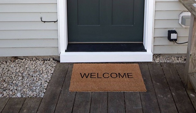Comfortable, cozy, dog-friendly, first floor studio in the Midcoast of Maine