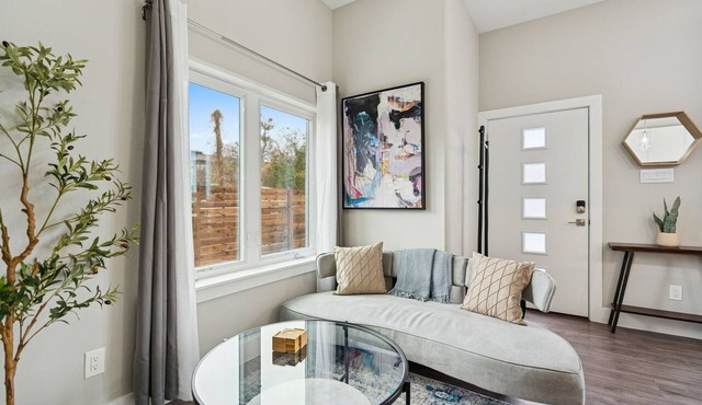 Cozy 1-bedroom condo in charming Fort Worth