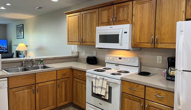 Cozy 2-bedroom corporate apartment in enjoyable Dublin with fitness room, WiFi