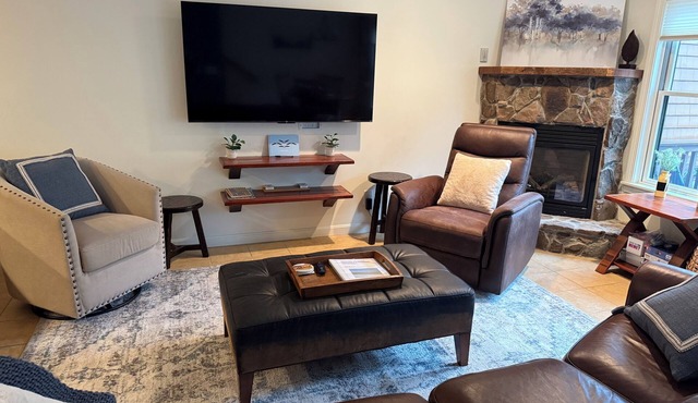 Cozy Lake Region Townhome – Steps from Moose Pond in Bridgton