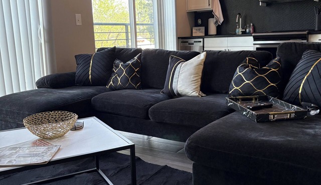 Cozy Luxury Unit Convenient location