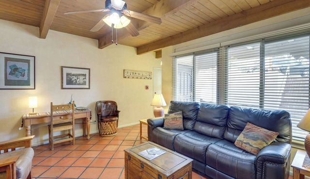Cozy Southwest Style Santa Fe Condo!