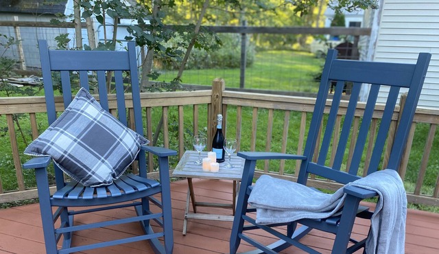 Cozy Year Round Cottage in Friendship ME