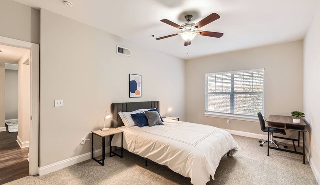 Crest at Midtown 1112 l 1 Bedroom 1 Bathroom