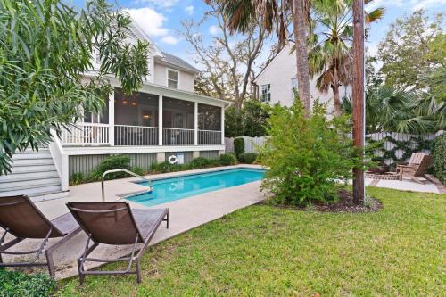 Delahunt Cottage - 4218 Seventh Street
