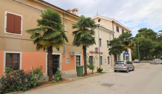 Dog-friendly apartment in the centre of Porec, just 400 metres from the beach