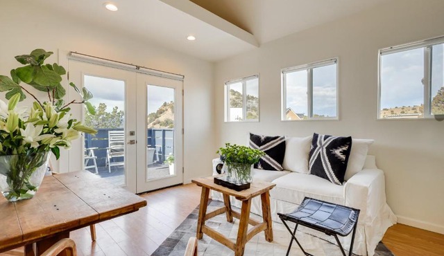 Dog-Friendly Home w/Fenced Yard in Los Cerrillos