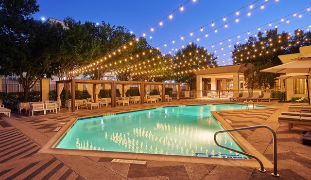 DoubleTree by Hilton Dallas - Market Center