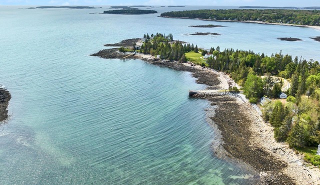 East unit in Ocean View Duplex with Walk to Crescent Beach