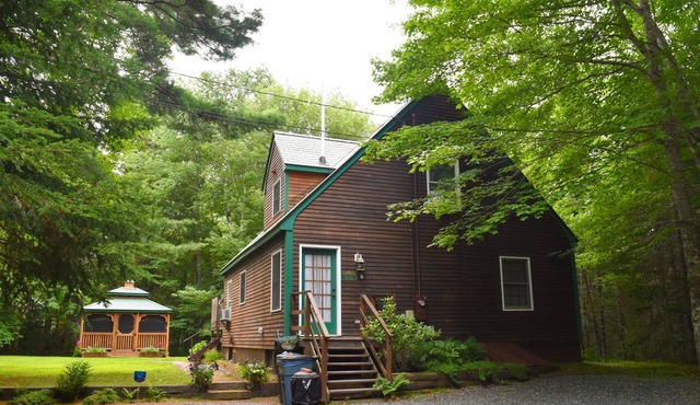 Enchanting, Secluded Cottage Close to Bar Harbor, Acadia NP, and Much More