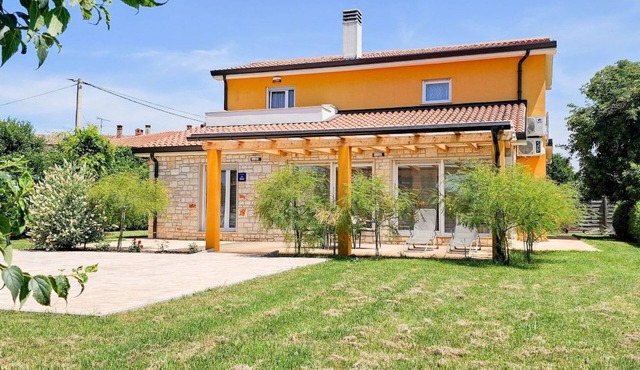 für 8 Personen ca. 150 m² in Dajla, Istrien (Umag und Umgebung) by Interhome