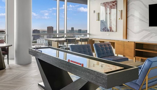 FIFA Luxury-1BR Presidential Ste-Parking Incl.-Walk to Stadium-Sleeps 4